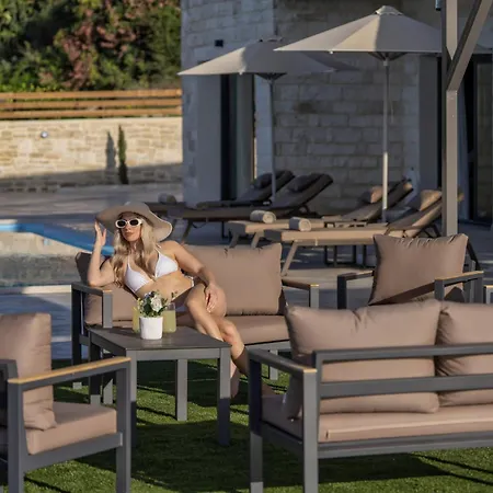 Βίλα Lux Solis - With 2 Pools Choumeri