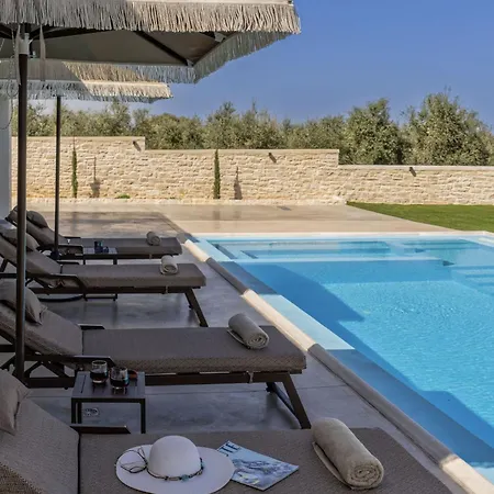 Lux Solis - With 2 Pools * Choumeri