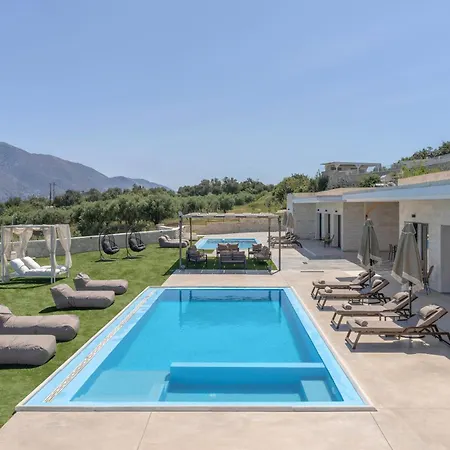 Lux Solis - With 2 Pools * Choumeri