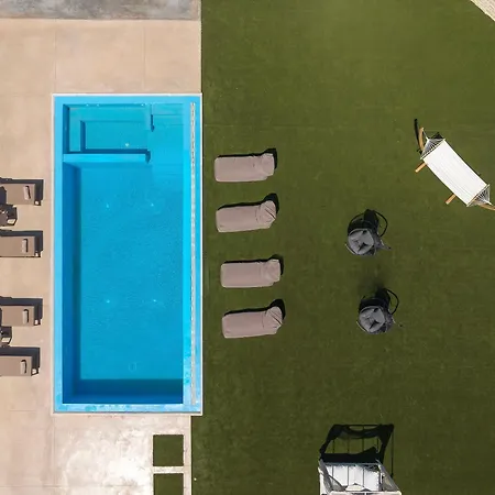 Lux Solis - With 2 Pools